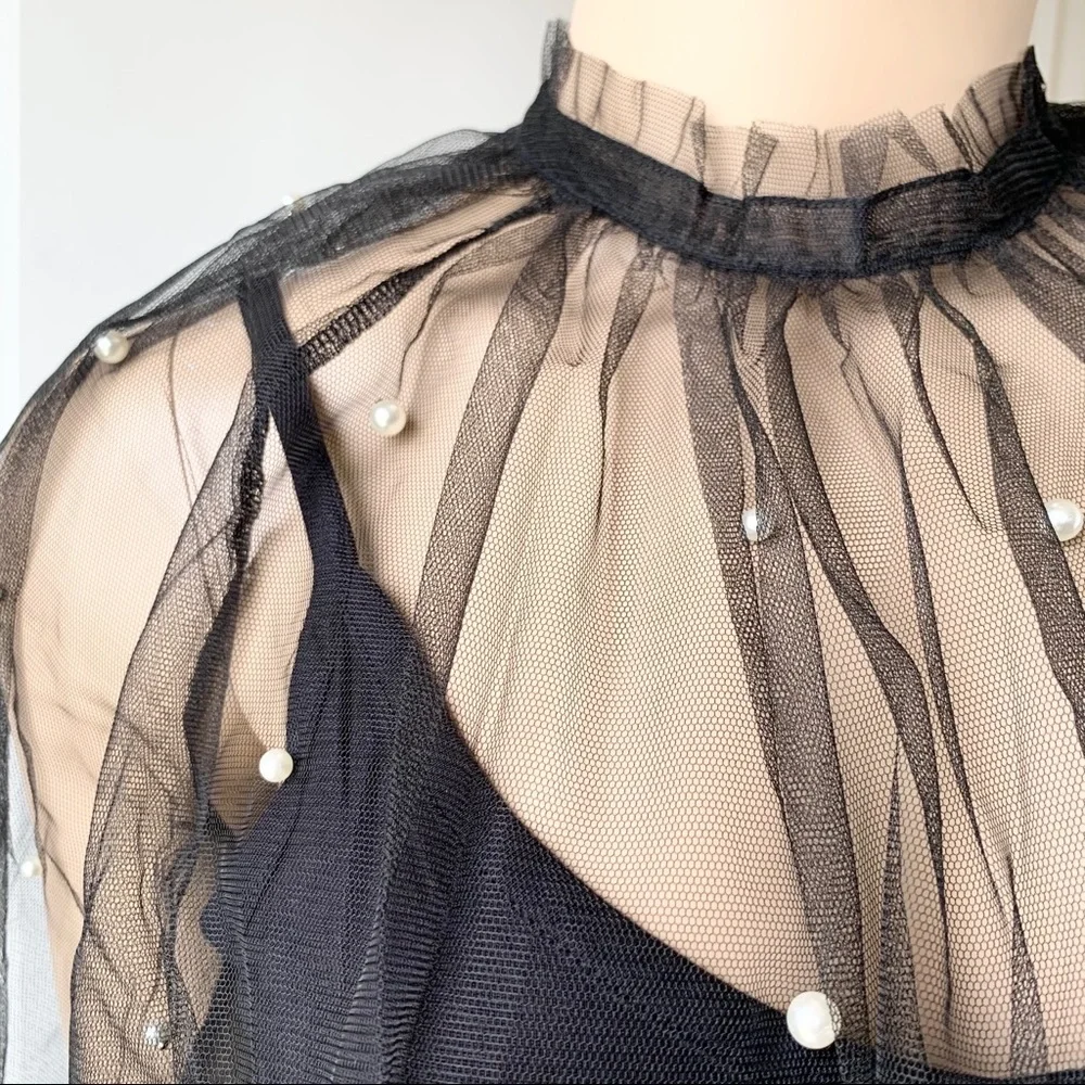 🌸New🌸 Embellished Sheer Mock Top Black INC Sz S - Picture 4 of 9